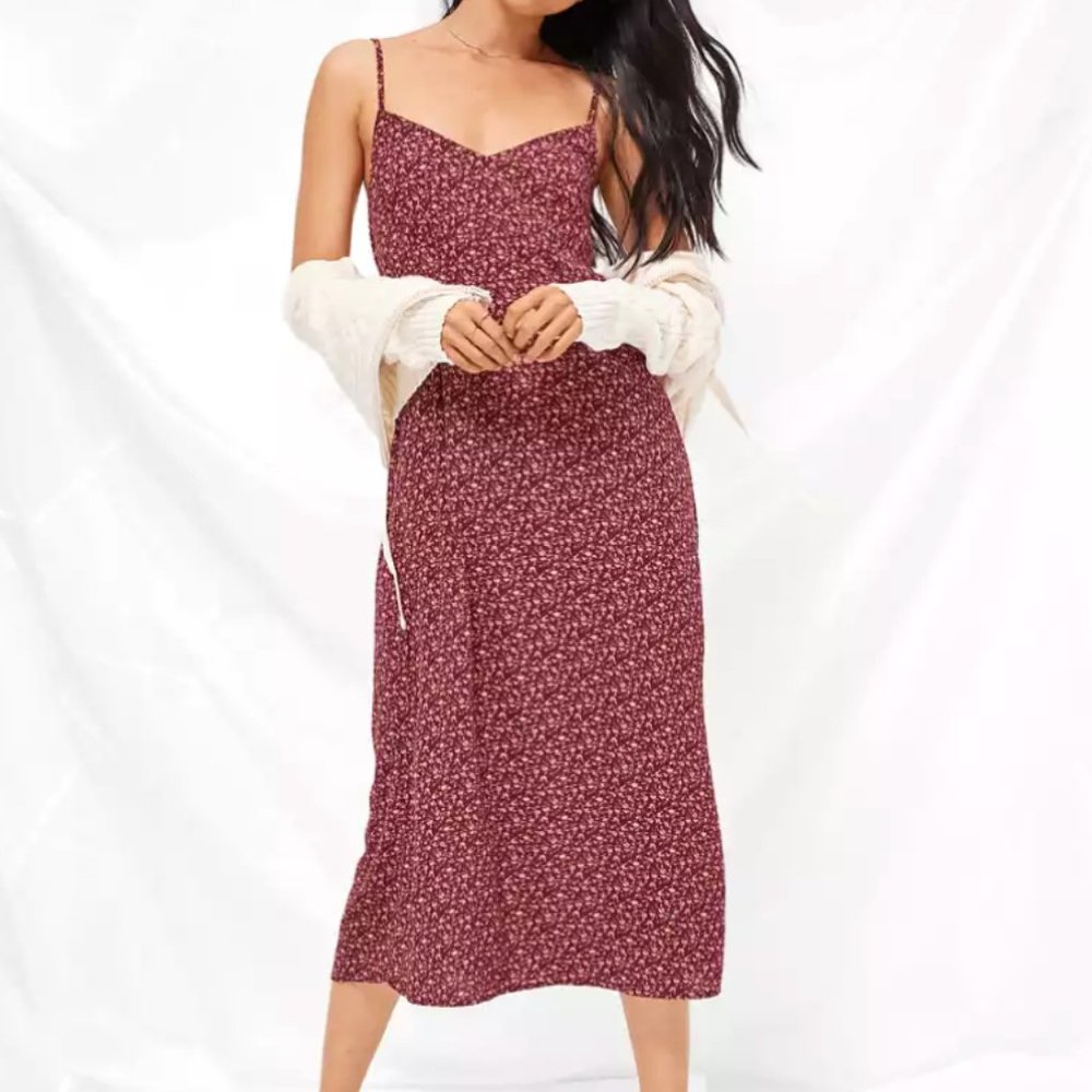American Eagle maroon floral print midi dress | floral midi dress | cottagecore